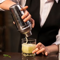 alcohol-catering-wide-banner-image7